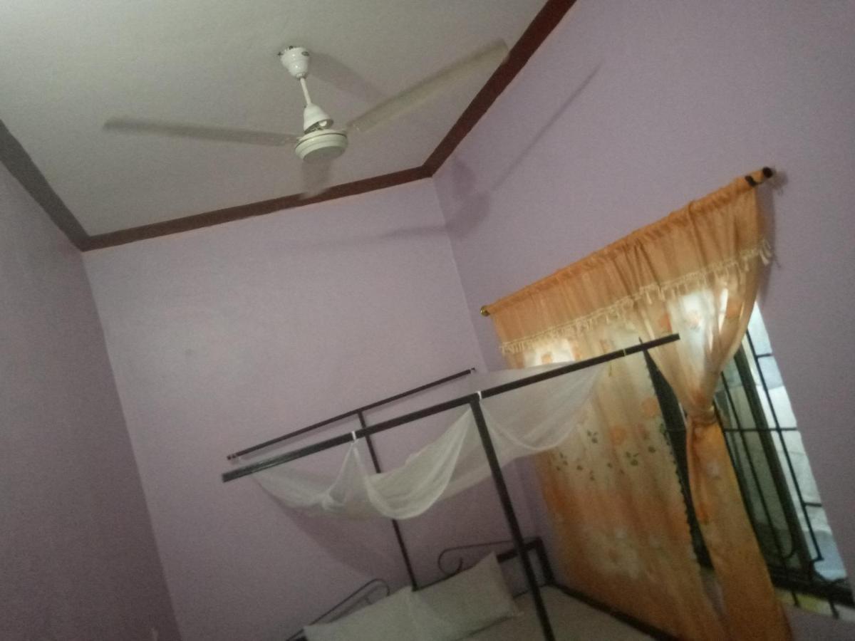 Kicec Bar And Guest House Airport Dar es Salaam Bagian luar foto