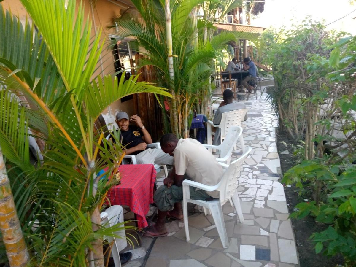 Kicec Bar And Guest House Airport Dar es Salaam Bagian luar foto