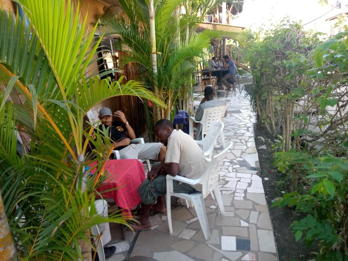 Kicec Bar And Guest House Airport Dar es Salaam Bagian luar foto